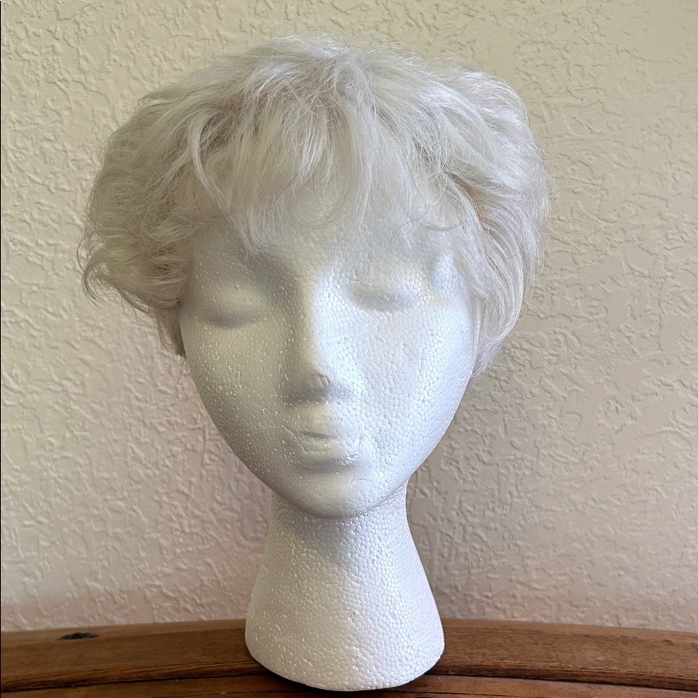 Chic Women's Short White Wig | Real Hair